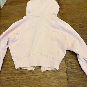 Lululemon full-zip scuba cropped in color strawberry milkshake size 0
